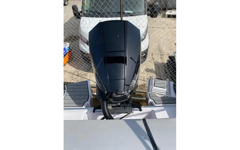 slider 9 Ranieri Cayman 23 Sport Touring