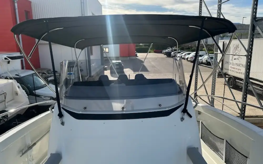 slider 23 Jeanneau Cap Camarat 9.0 CC