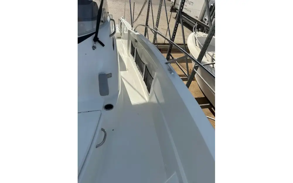 slider 25 Jeanneau Cap Camarat 9.0 CC