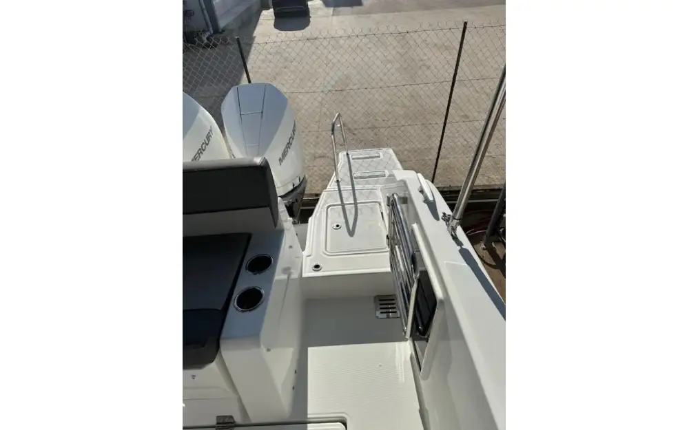 slider 28 Jeanneau Cap Camarat 9.0 CC