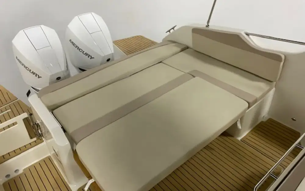 slider 14 Quicksilver Activ 875 Sundeck
