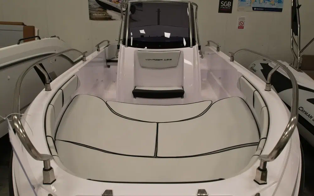 slider 14 Ranieri Voyager 19 S