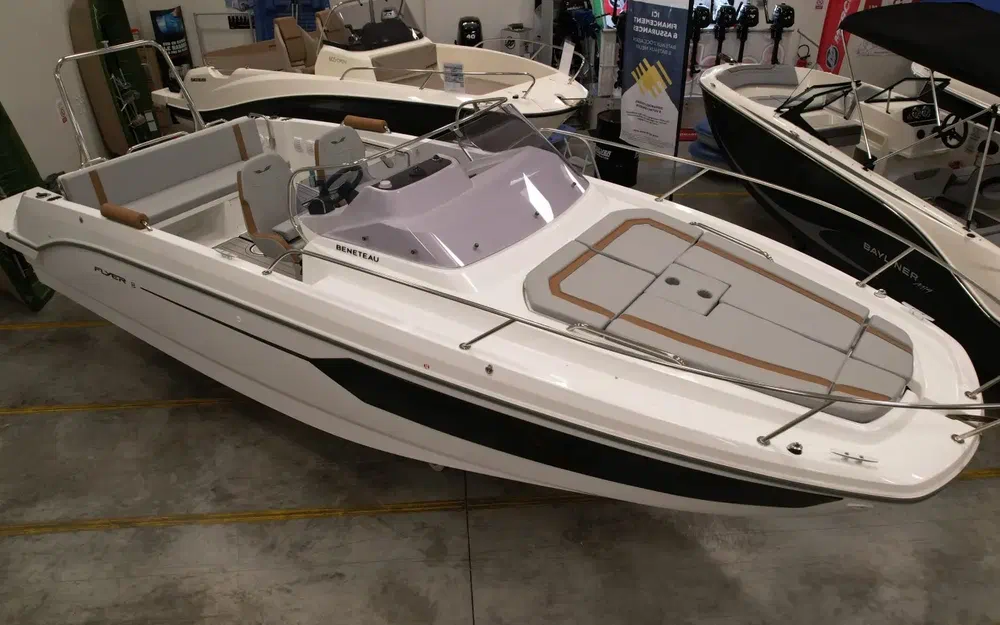 slider 16 Beneteau Flyer 8 SUNdeck V2