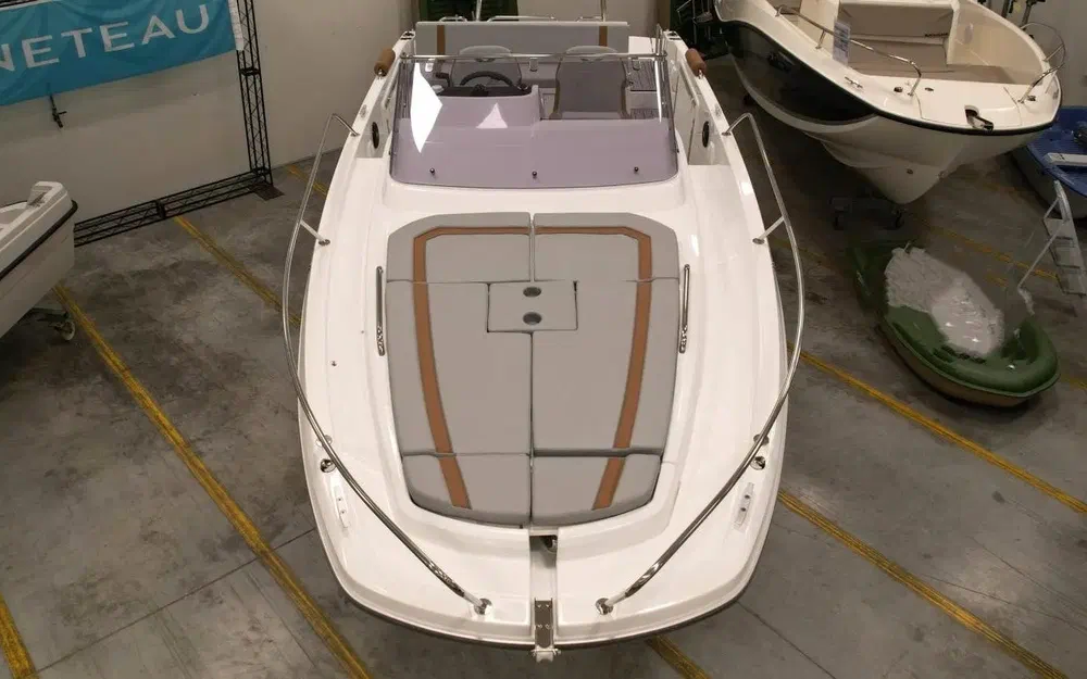 slider 2 Beneteau Flyer 8 SUNdeck V2