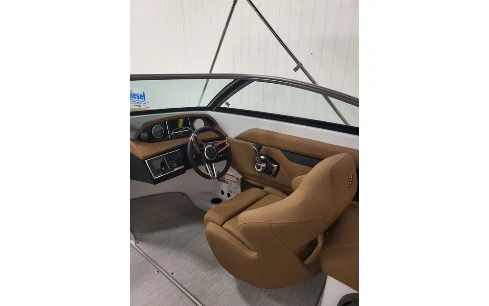 slider 4 Four Winns HD3