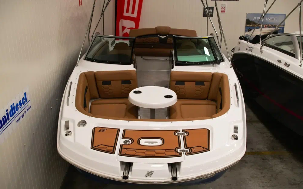 slider 7 Four Winns HD3