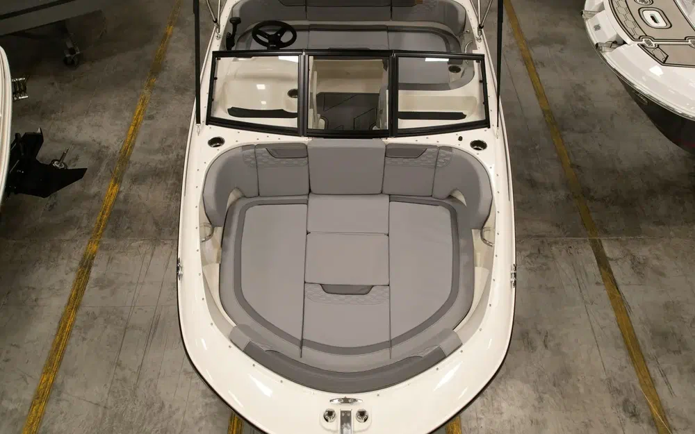 slider 1 Bayliner Element M17