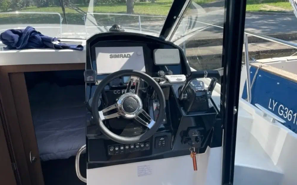 slider 9 Jeanneau Merry Fisher 895