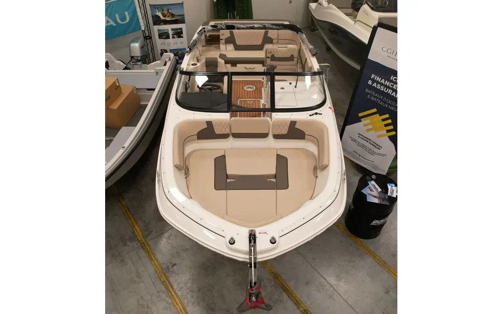 slider 0 Bayliner VR6