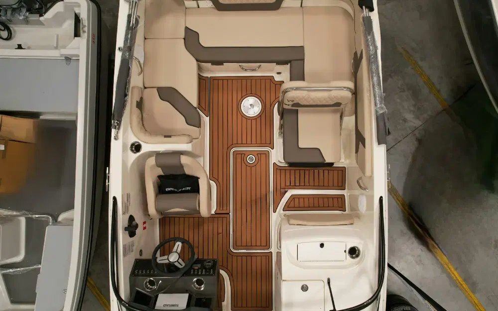 slider 3 Bayliner VR6