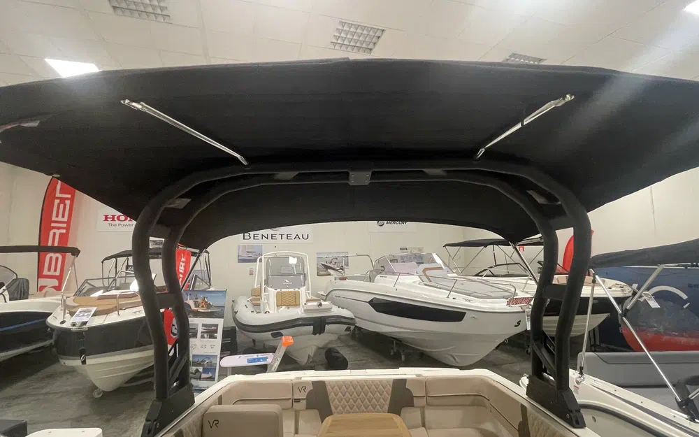 slider 6 Bayliner VR4 OB