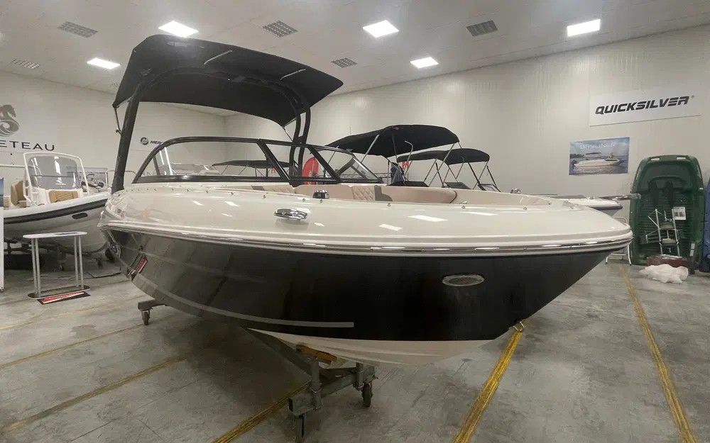 slider 1 Bayliner VR4 OB