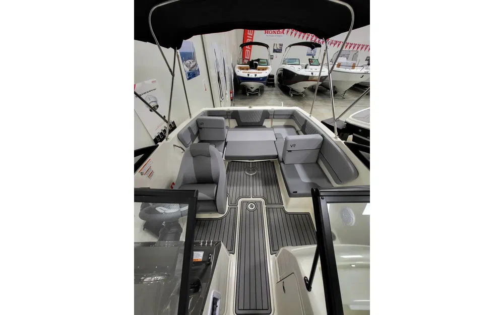 slider 10 Bayliner VR4 OB