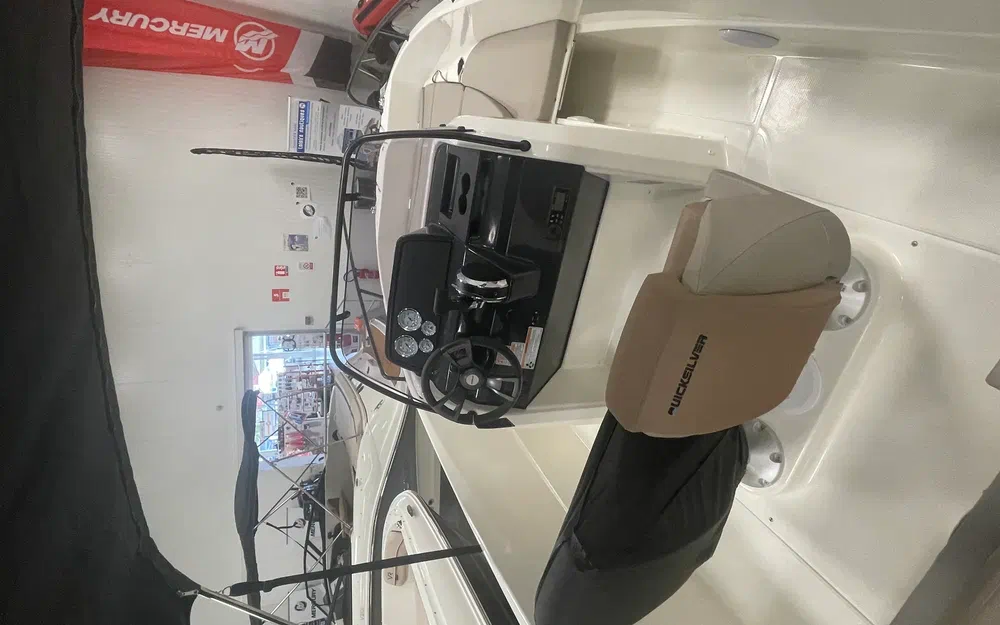 slider 1 Quicksilver Activ 555 Open