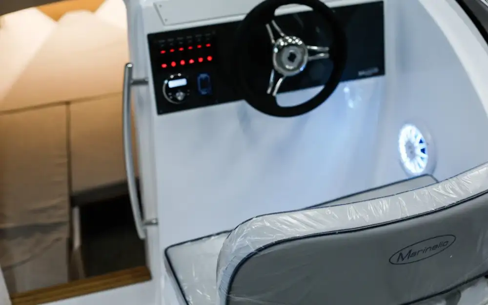 slider 3 Marinello  650 Cabin