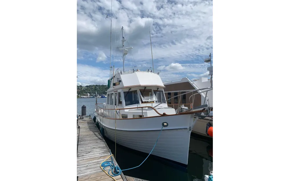 American MarineGrand Banks 36