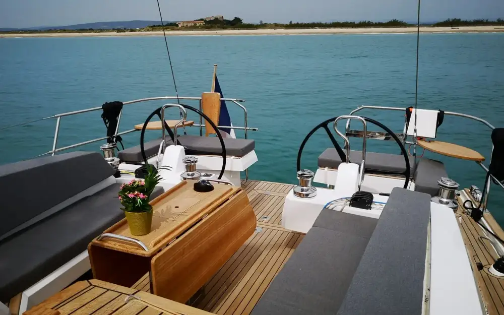 slider 5 Wauquiez Pilot Saloon 48