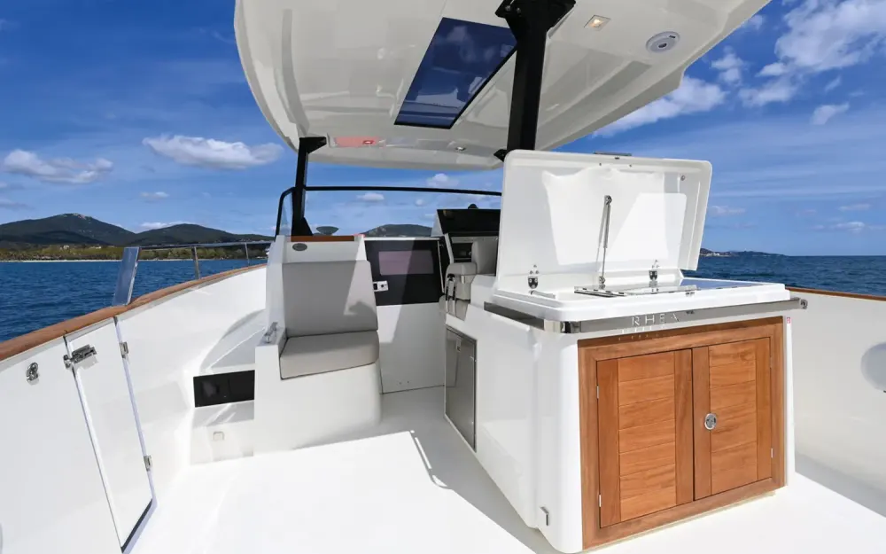slider 4 Rhea  32 - null