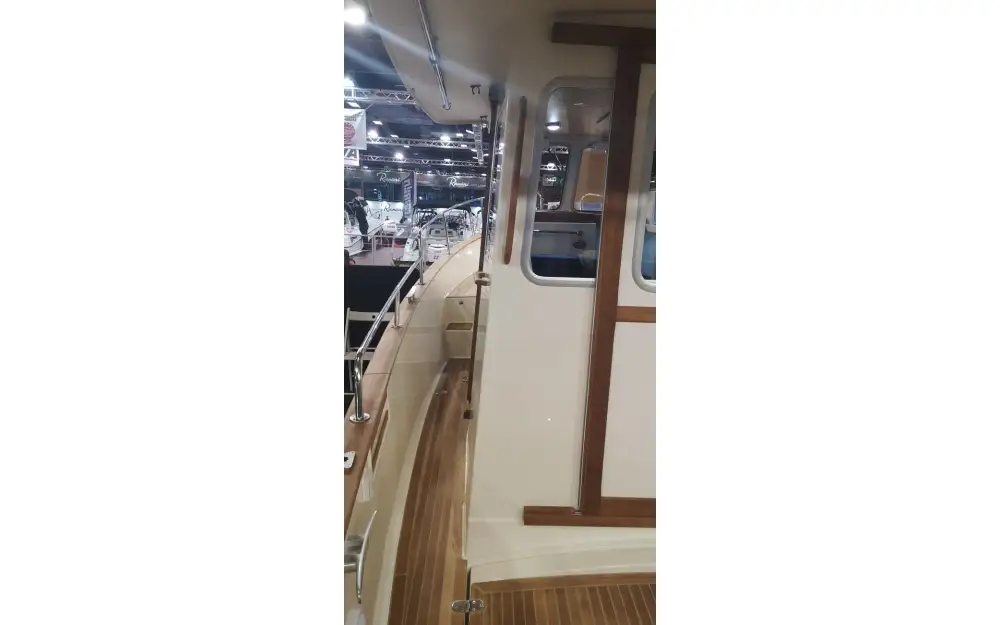 slider 6 Rhea  850 Timonier