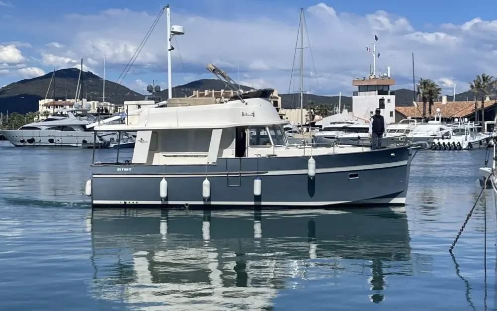 RheaTrawler 36