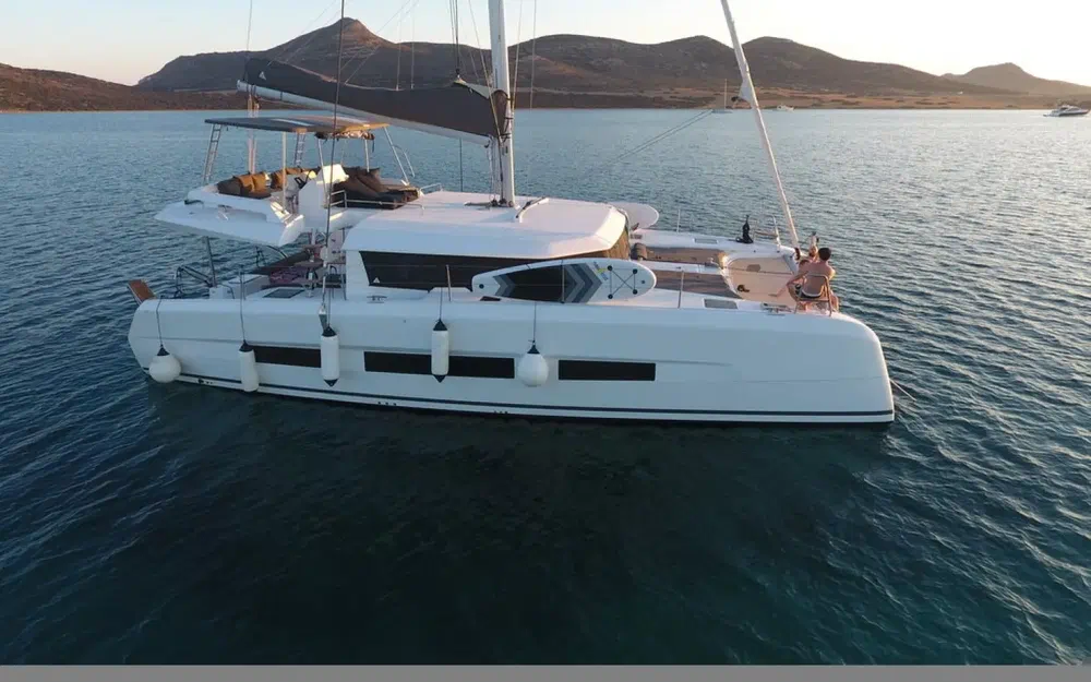 Dufour CatamaransDufour Catamarans 48