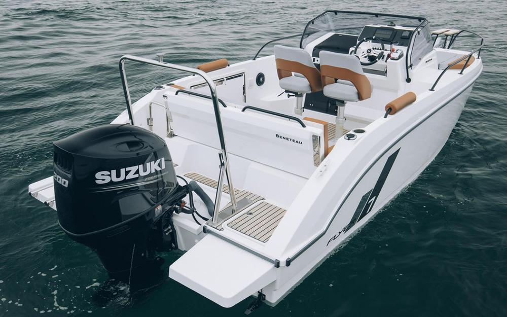 slider 2 Beneteau Flyer 7 SUNdeck