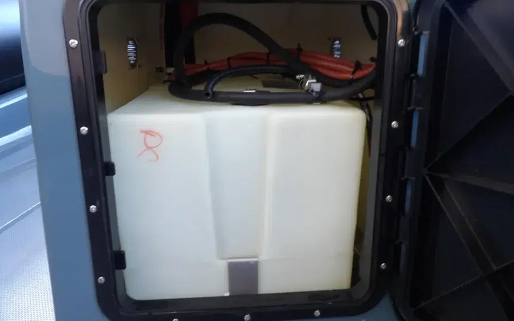 slider 7 Bombard Explorer 600