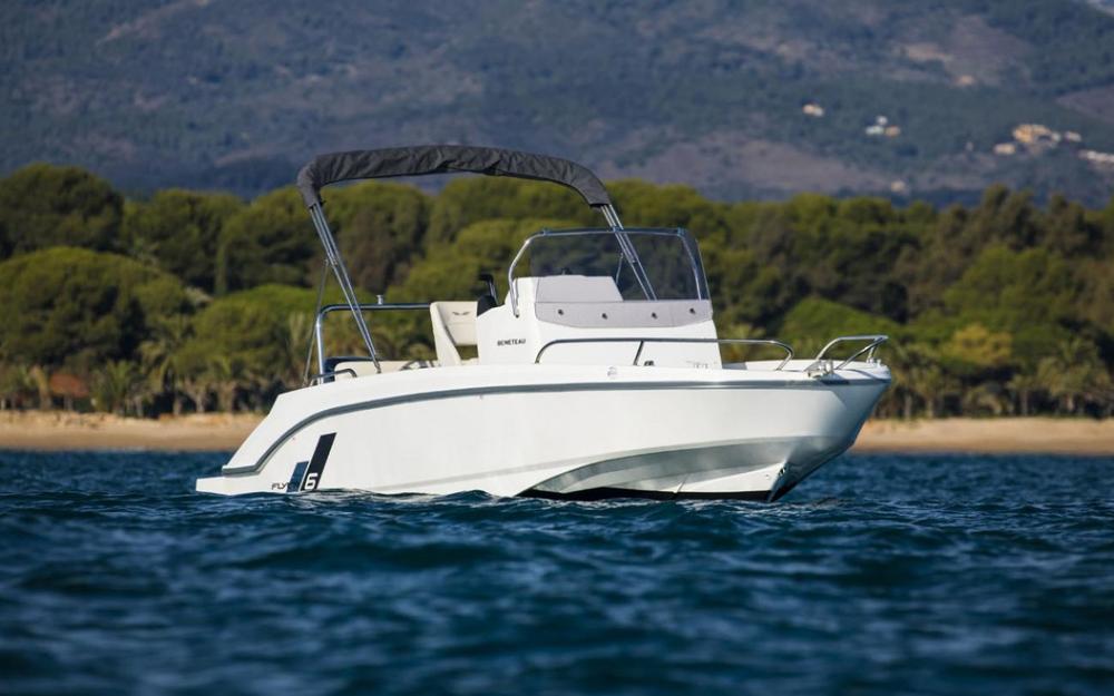 slider 0 Beneteau Flyer 6 SPACEdeck