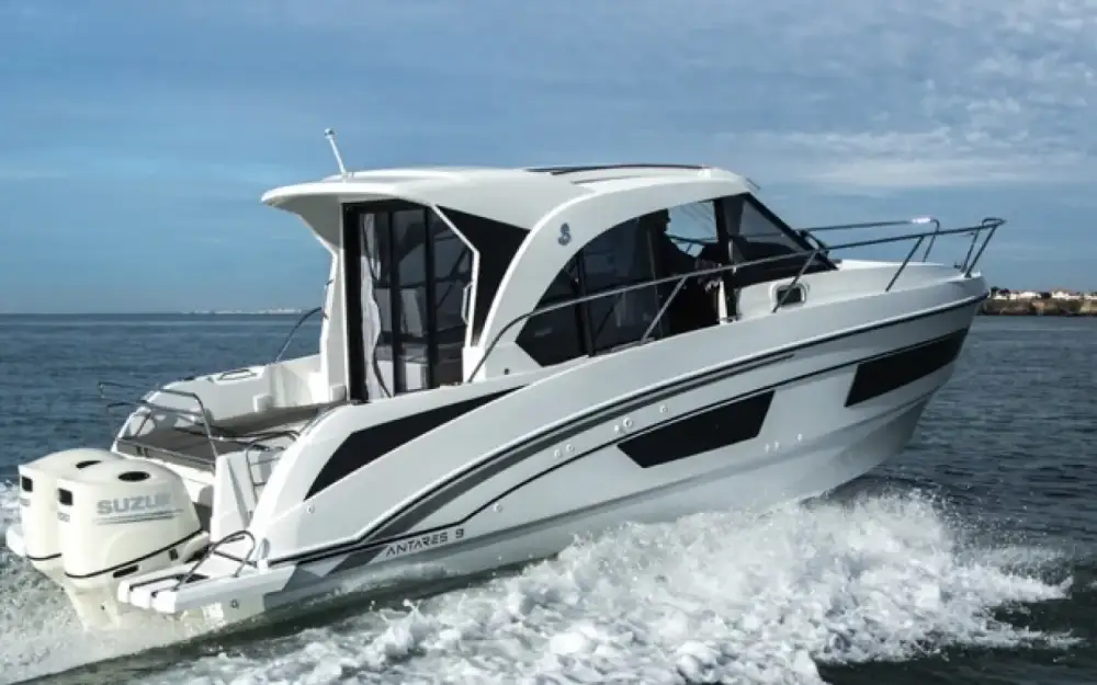 slider 3 Beneteau Antares 9 OB