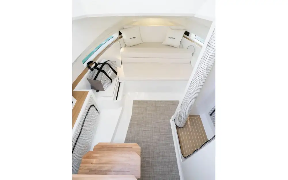 slider 15 De Antonio Yachts D32 Open