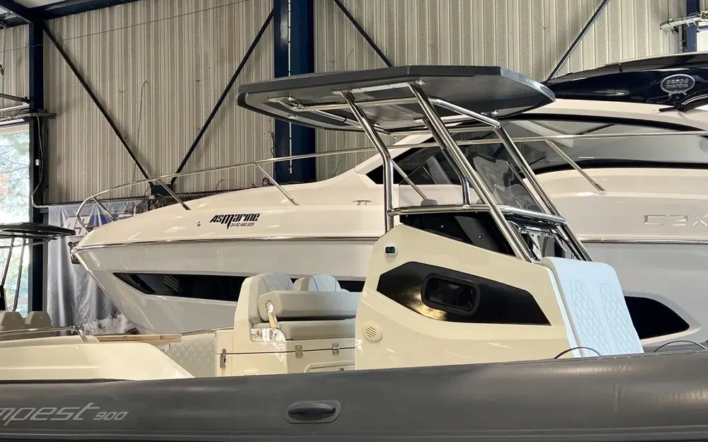 slider 1 Capelli Tempest 900