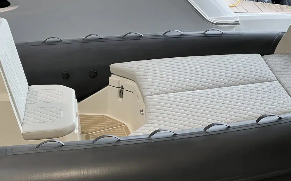 slider 2 Capelli Tempest 900