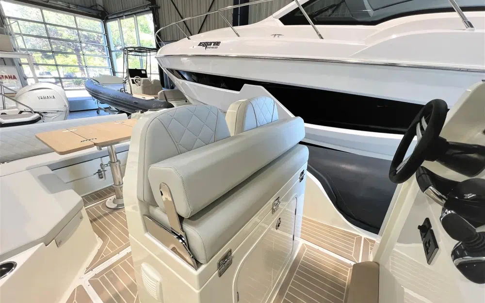 slider 7 Capelli Tempest 900