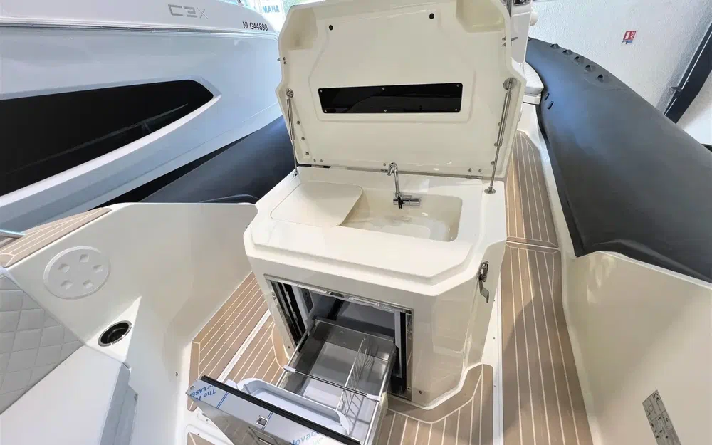 slider 8 Capelli Tempest 900