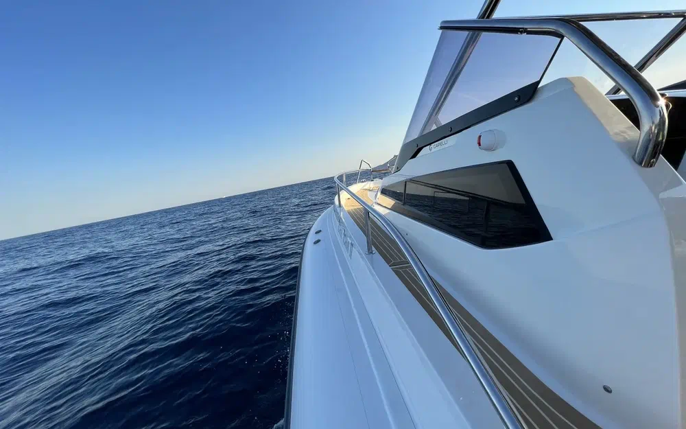 slider 2 Capelli Tempest 1000