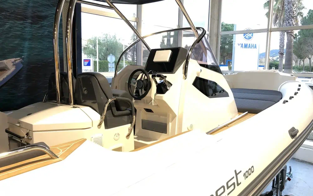 slider 9 Capelli Tempest 1000