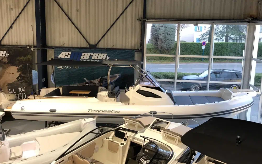 slider 1 Capelli Tempest 1000