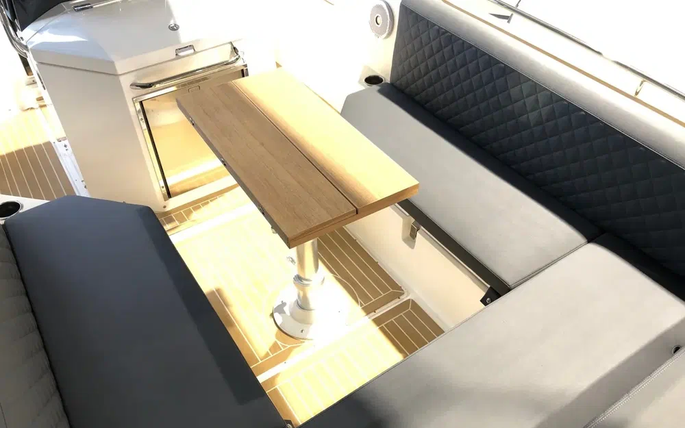 slider 4 Capelli Tempest 1000