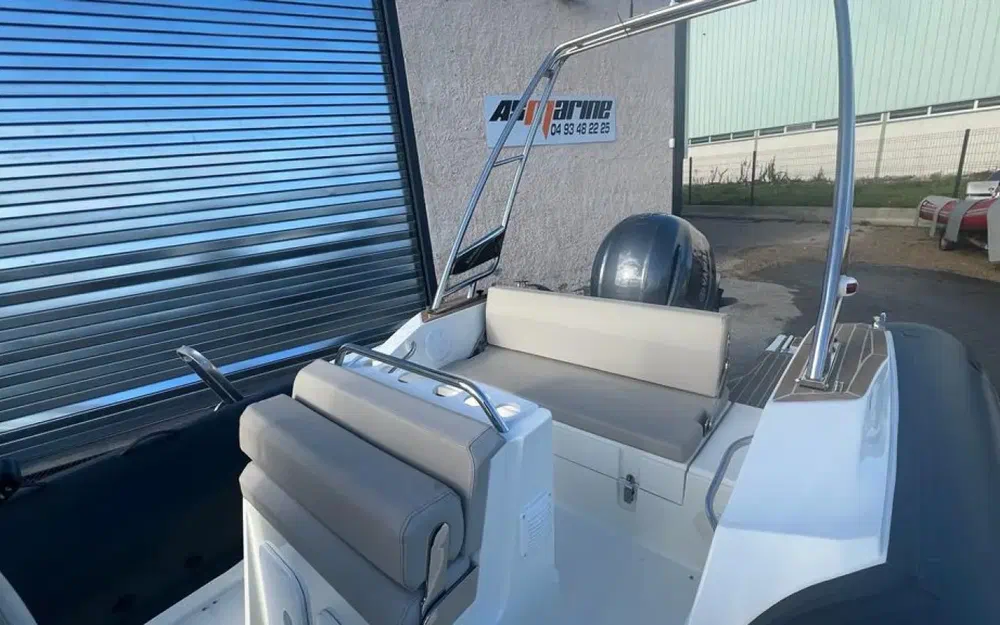 slider 10 Capelli Tempest 700