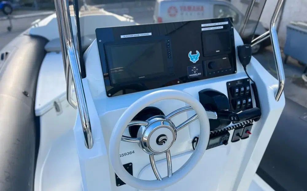 slider 11 Capelli Tempest 700