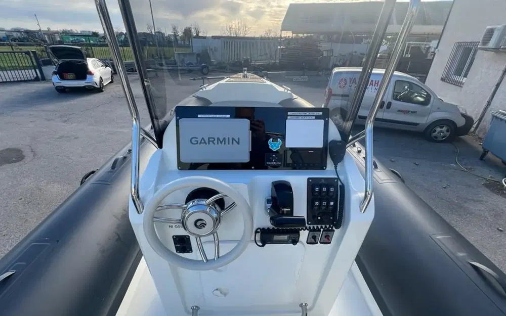 slider 13 Capelli Tempest 700