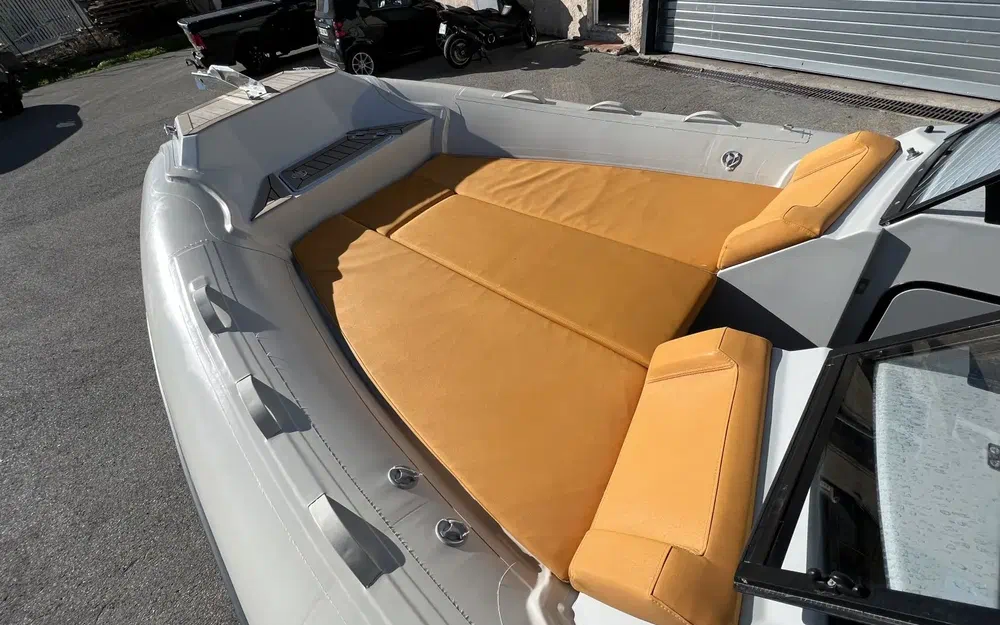 slider 10 Capelli Tempest 650