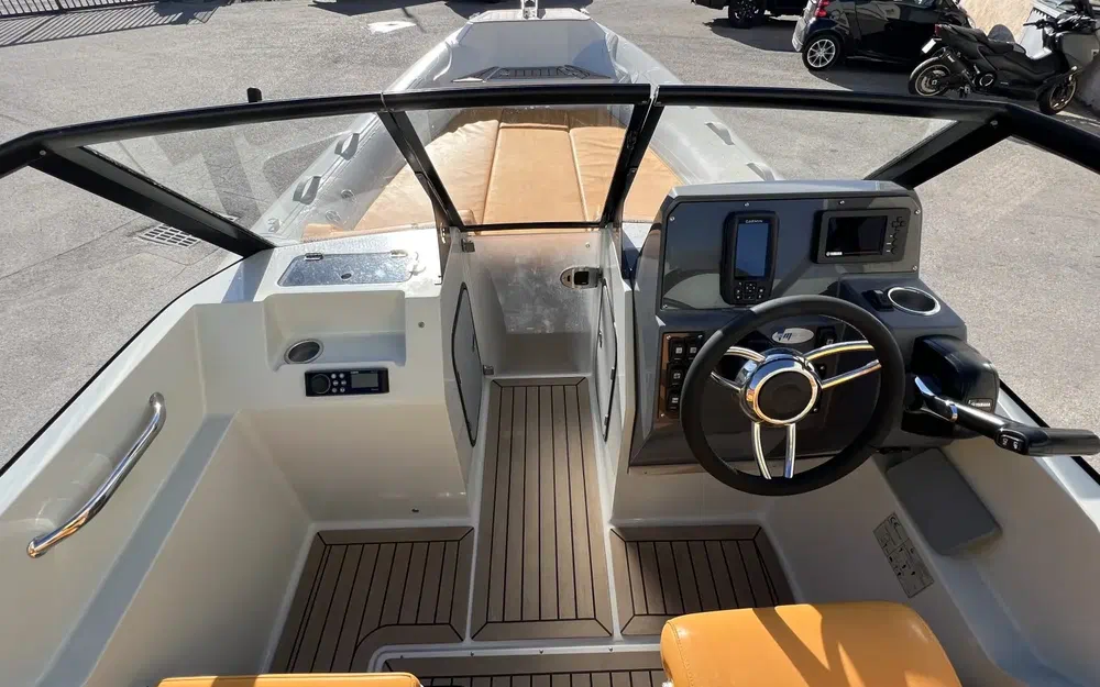 slider 13 Capelli Tempest 650