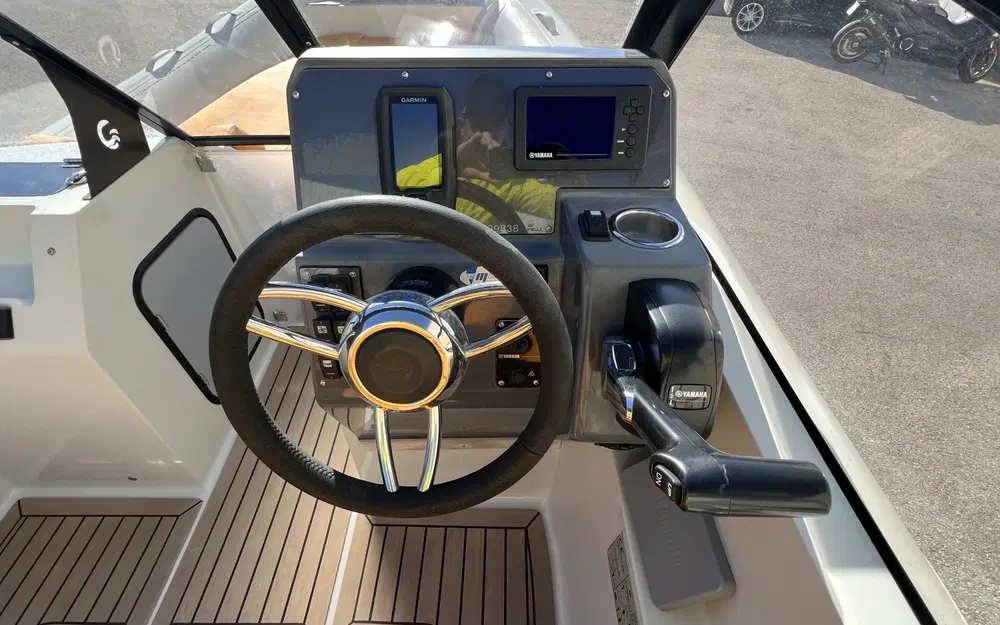 slider 14 Capelli Tempest 650