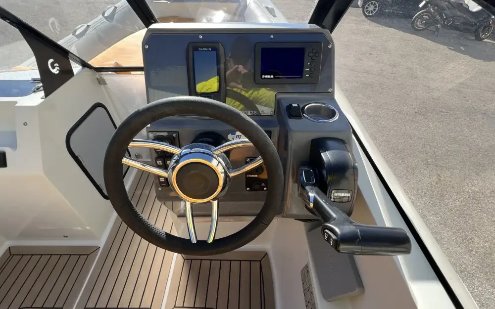 slider 14 Capelli Tempest 650 BR