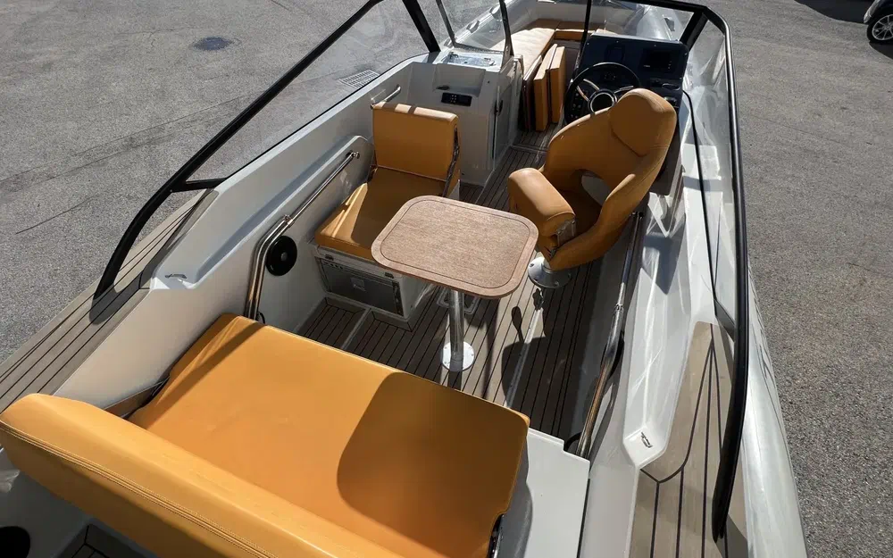 slider 15 Capelli Tempest 650