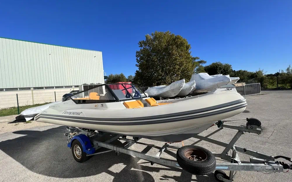 slider 6 Capelli Tempest 650