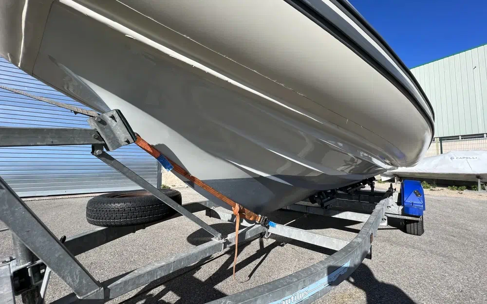 slider 7 Capelli Tempest 650