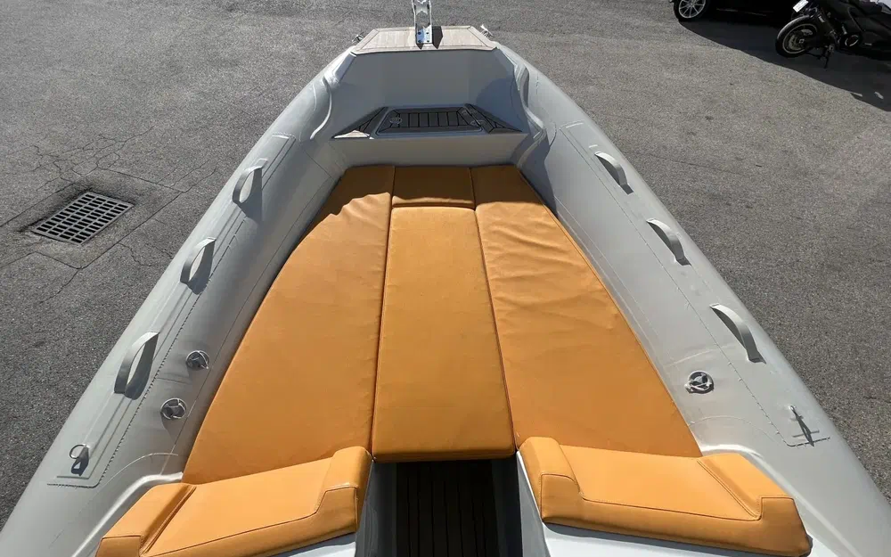 slider 8 Capelli Tempest 650