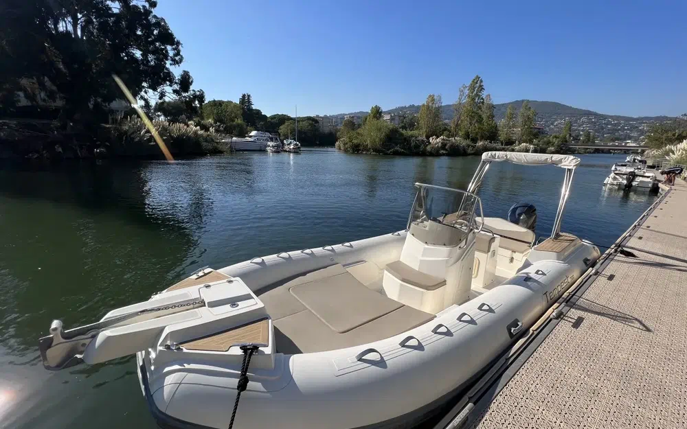 slider 0 Capelli Tempest 700